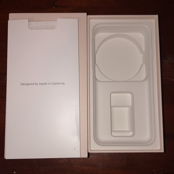 Empty iPhone 8 Box - Picture 3 of 4